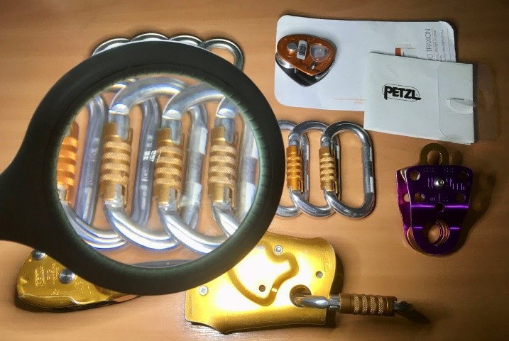 Petzl-3 Petzl-3.jpg